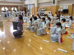 (動)日本舞踊～2年生伝統の時間
