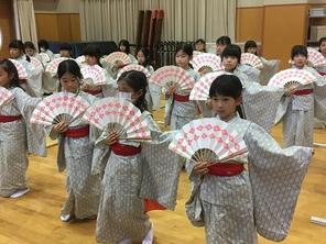(動)日本舞踊～２年生伝統の時間