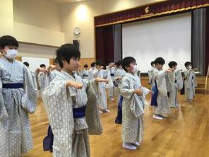（動）日本舞踊の稽古