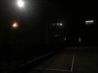 駐車場に夜間照明設置