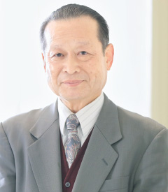 短期大学部長 田中 亨胤 短期大学部長 田中 亨胤