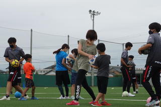 カラフルタウン岐阜との連携講座「One DaY Sports Challenge!（親子サッカー教室）」開催報告［2022.7.16(土)］