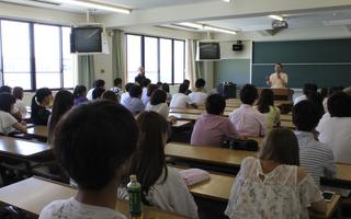 外国語学部「フレッシュ海外体験プログラム」の壮行会が行われました！