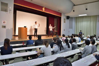 第1回「多文化アイデンティティに関する講演」を開催しました。
