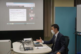 『経営学総論Ⅱ』岐阜県信用保証協会との共同授業を実施