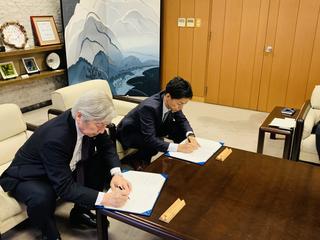 美濃加茂市と包括的連携に関する協定を締結しました