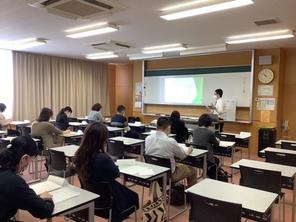 学級懇談会が行われました