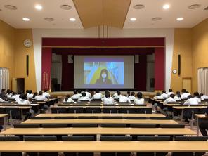 卒業生と語る会がありました