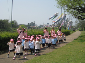 年少組　こいのぼり見学