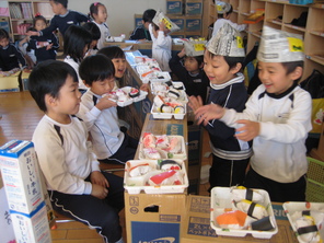 お店屋さんごっこがおもしろい！（年中組）