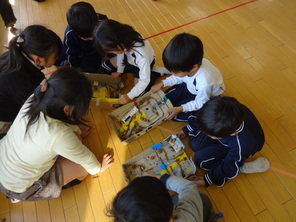 年長組　柳津小学校２年生との交流会