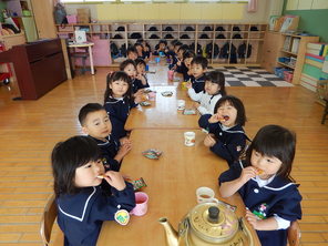 おやつを食べたよ おやつを食べたよ