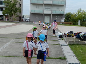 散歩に出かけたよ～夏期預かり保育～