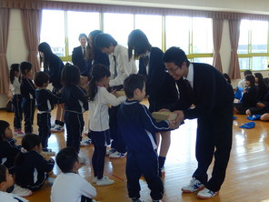 高校生との交流会（年長）