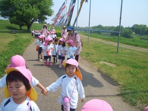 年少組　こいのぼり見学