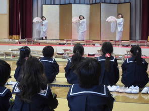 附属小学校ひなまつり茶会（年長）