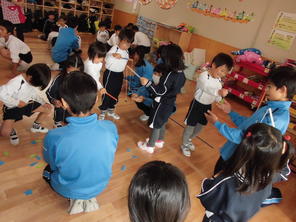 年中組　境川中学校との交流会