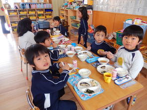 お別れパーティ（たてわり給食）