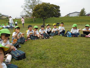 年長組　こいのぼり見学(４月２３日）