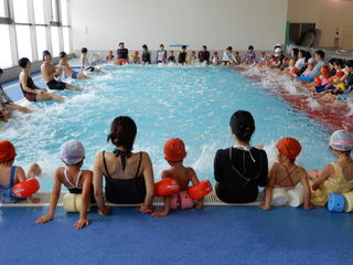 親子水泳教室