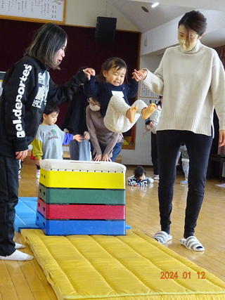 みみちゃんクラブ「親子であそぼう１１➀②」（2023.1.12　1.15）