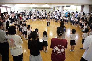 教育学部の79名の学生さんが園へ来てくれました。