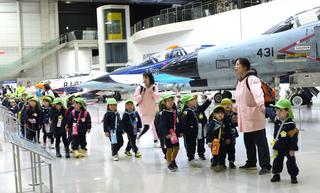 本年度最後の園外保育で「岐阜かかみがはら航空宇宙博物館」へ行ってきました。