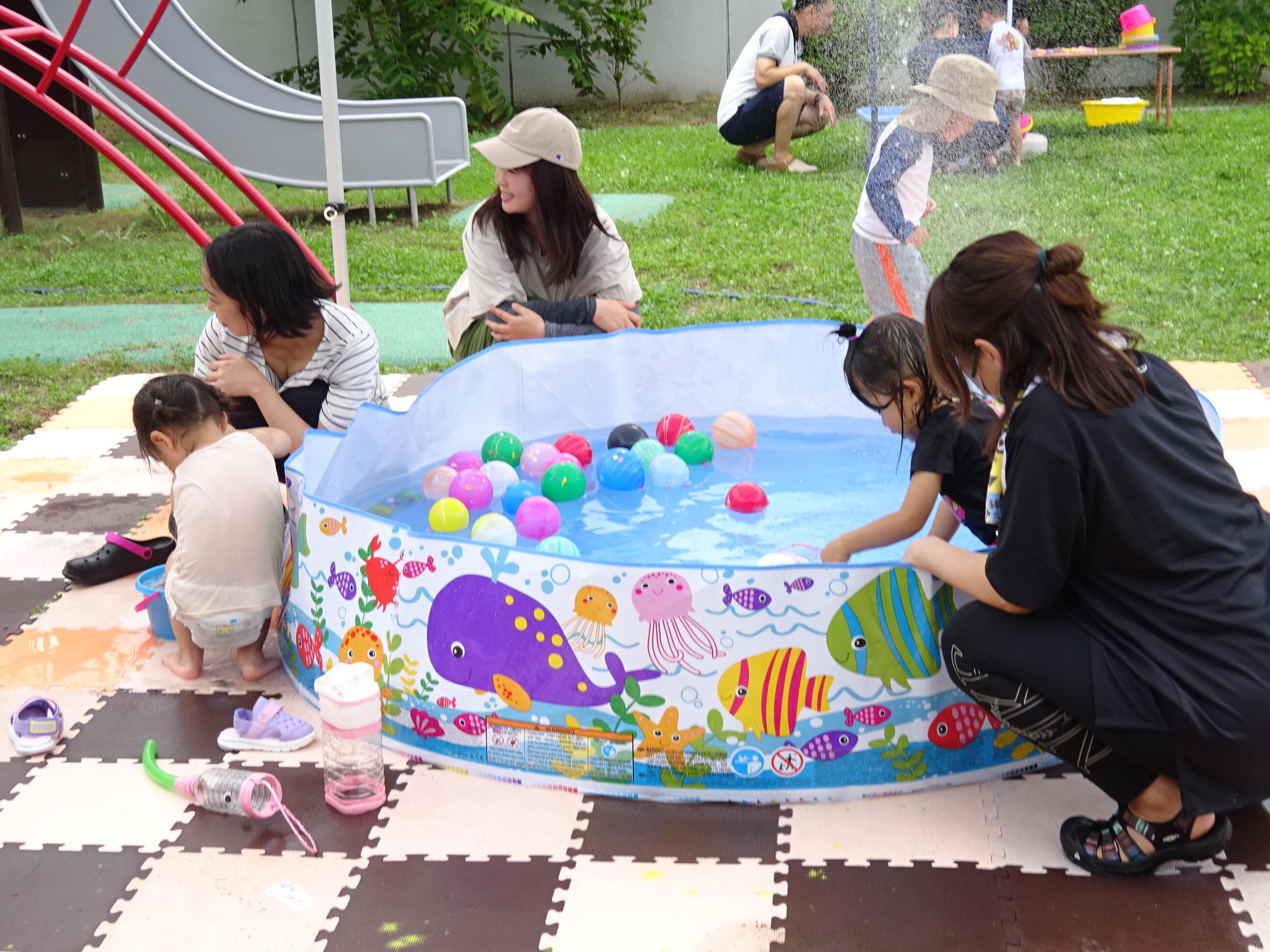 暑い日は水遊びが一番!