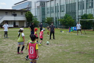 FC岐阜との連携講座「FC岐阜 親子ふれあいサッカー教室」開催報告［2022.6.25(土)］