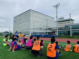 カラフルタウン岐阜との連携講座「One DaY Sports Challenge!（親子サッカー教室）」開催報告［2023.7.15(土)］