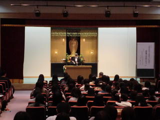 平成２９年度　報恩講の集い（短期大学部）を開催しました