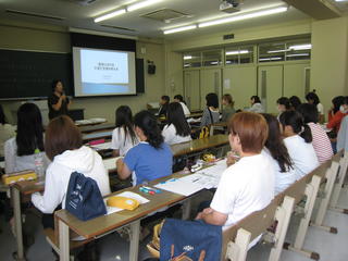 夏期集中講義「保育内容特論Ⅱ」が行われました。